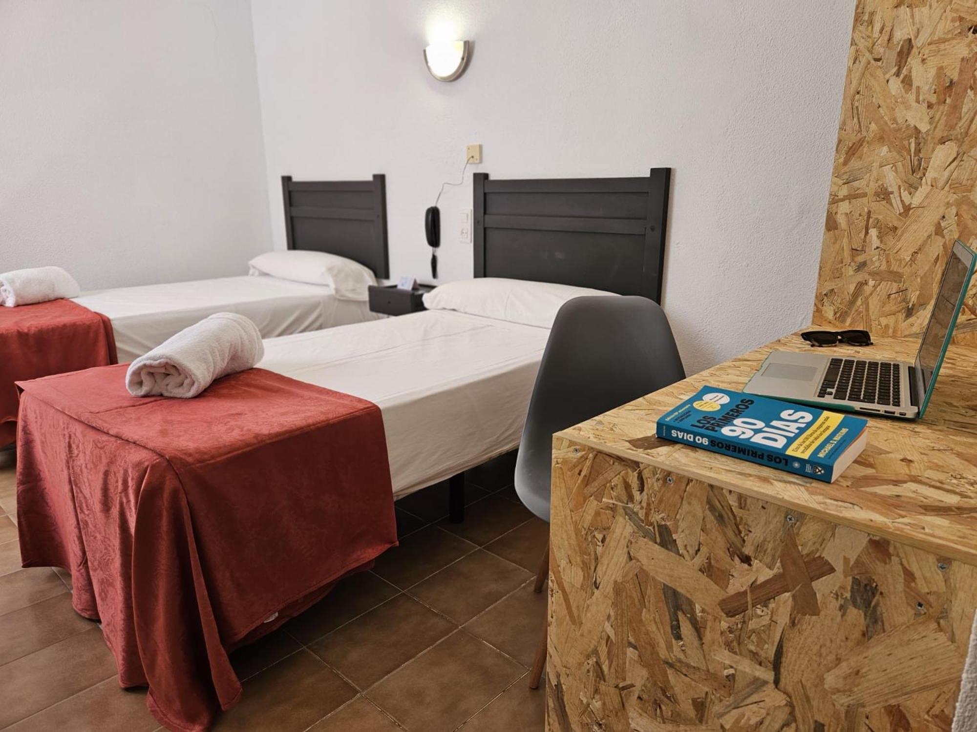 Hotel San Vicente - Centro Playa Conil De La Frontera Room photo